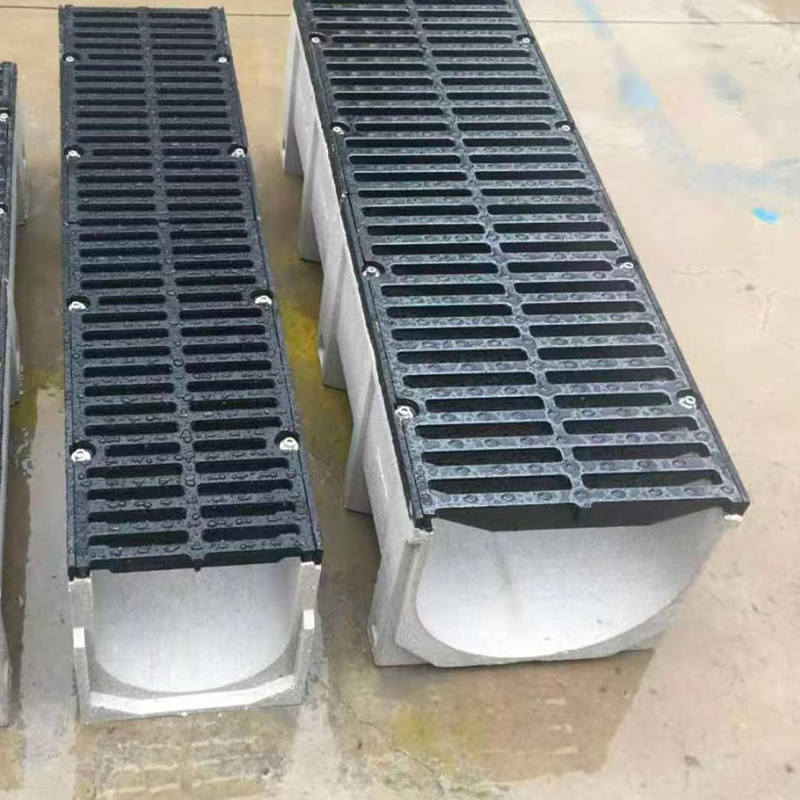 Grates Drainase Besi Ulet Linier